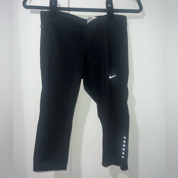 Nike Dri-Fit Crop Leggings - Picture 1 of 4